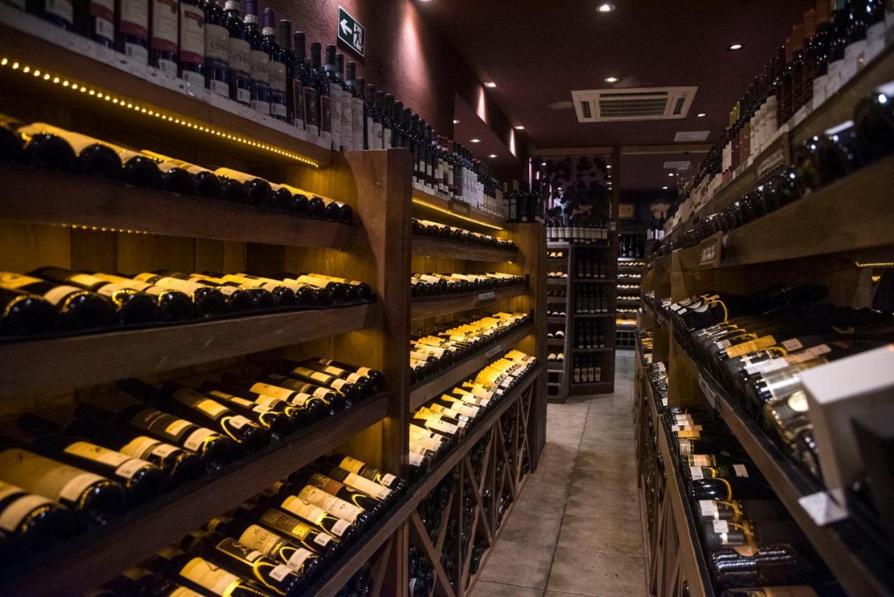Royal Boutique Savassi Hotel 벨루오리존치 외부 사진 Wine shop in Tokyo