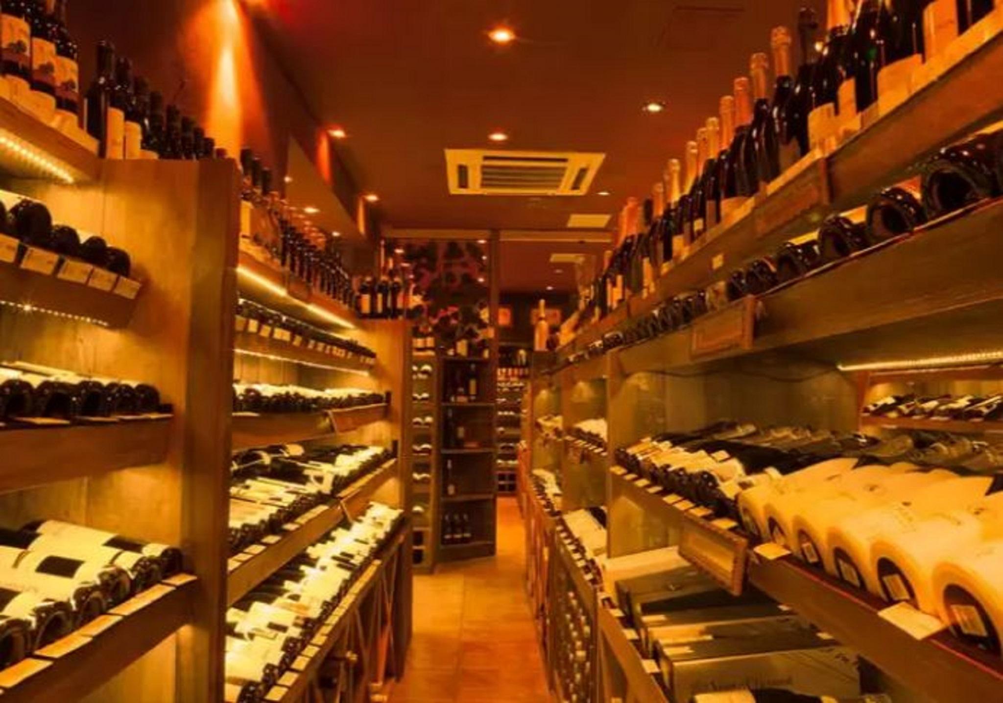 Royal Boutique Savassi Hotel 벨루오리존치 외부 사진 Wine cellar