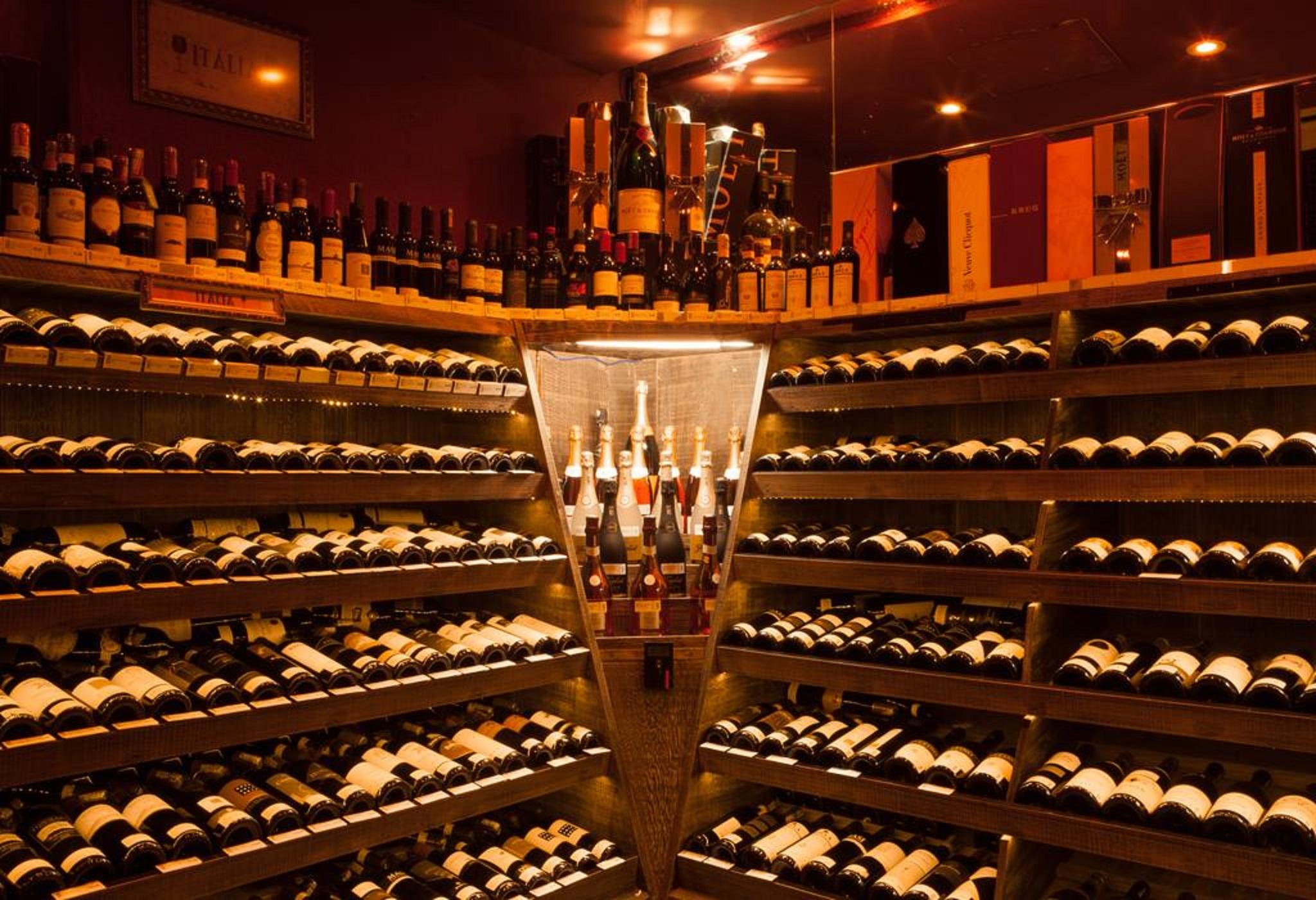 Royal Boutique Savassi Hotel 벨루오리존치 외부 사진 Wine cellar