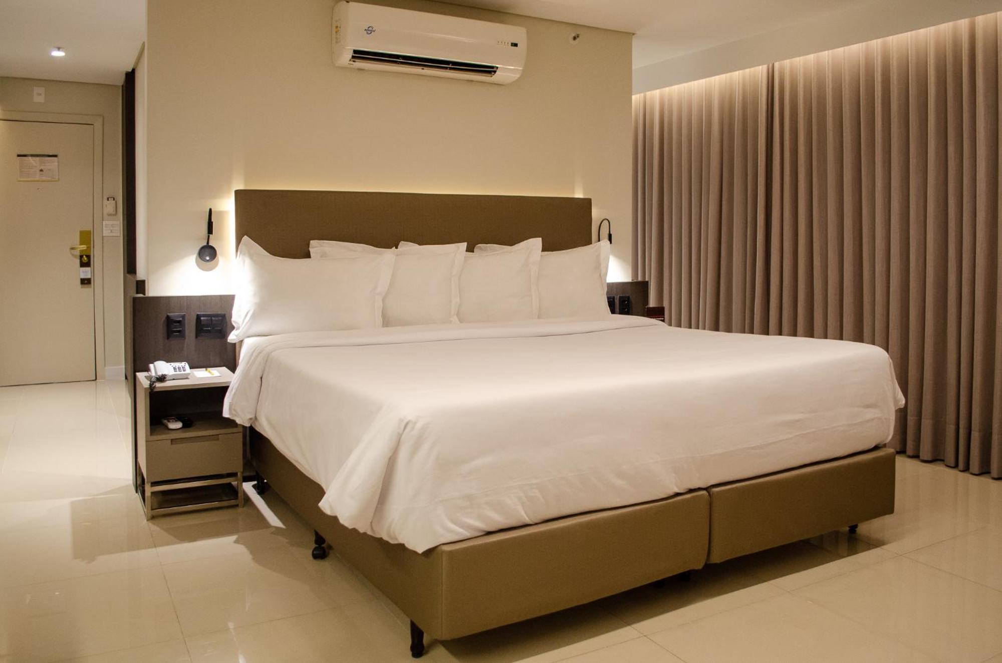 Royal Boutique Savassi Hotel 벨루오리존치 외부 사진 A bedroom at the hotel
